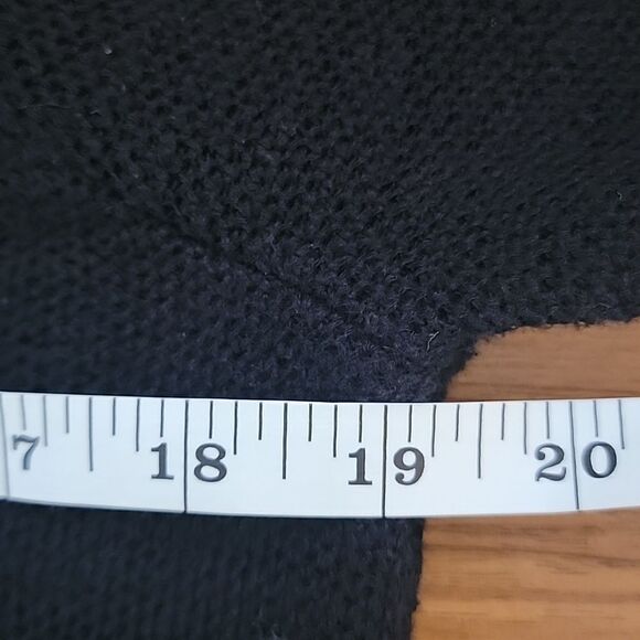 Express cold shoulder sweater Size M - Picture 10 of 12